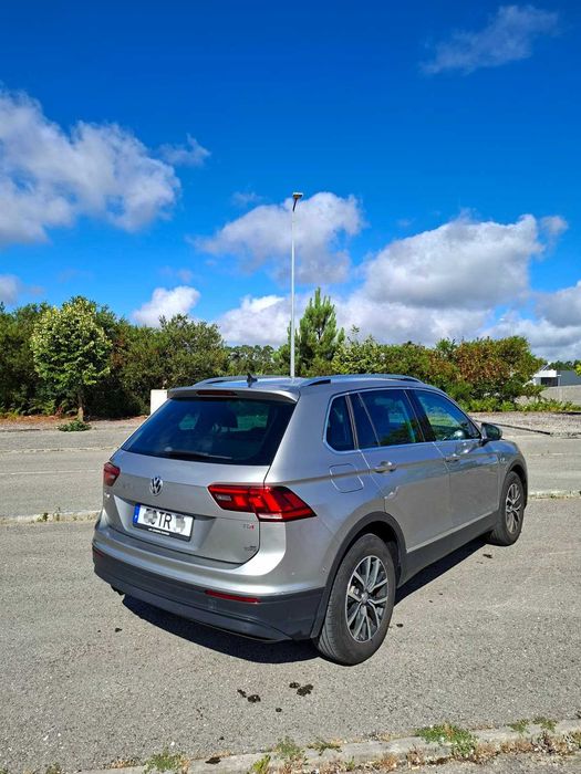 Volkswagen Tiguan Confortline 1.6 TDI 115 cv – 2017 *Possibilidade de financiamento.