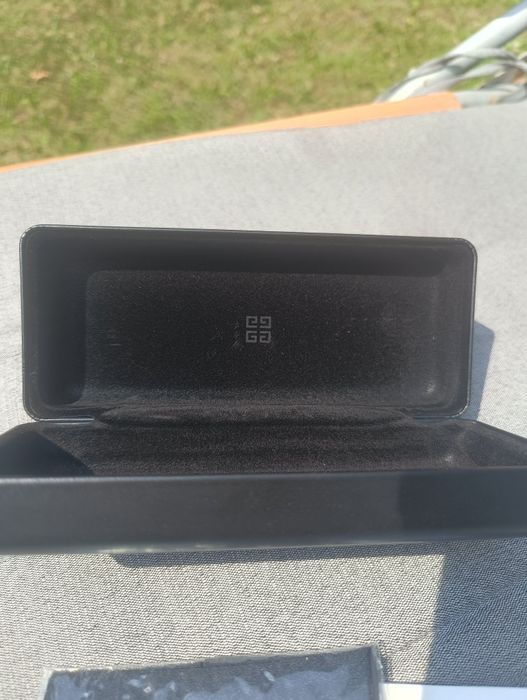 Etui na okulary Givenchy