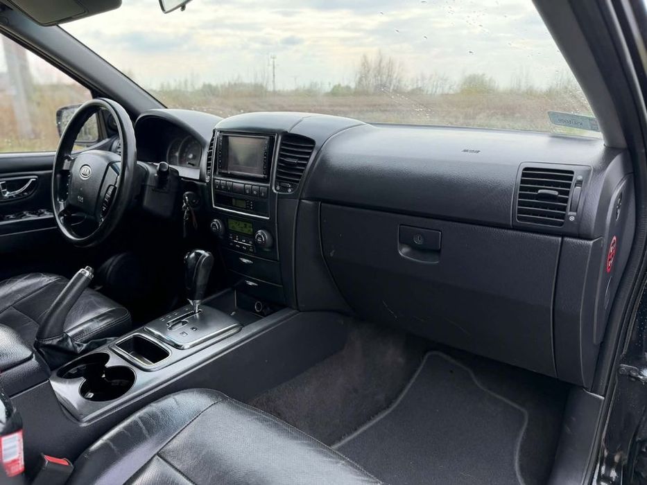 Продам Kia Sorento 2,5 TDI 4X4