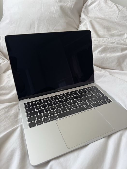 MacBook Pro 13” 2017 (A1708) | i5 | 8 GB RAM | 128 GB SSD | Retina