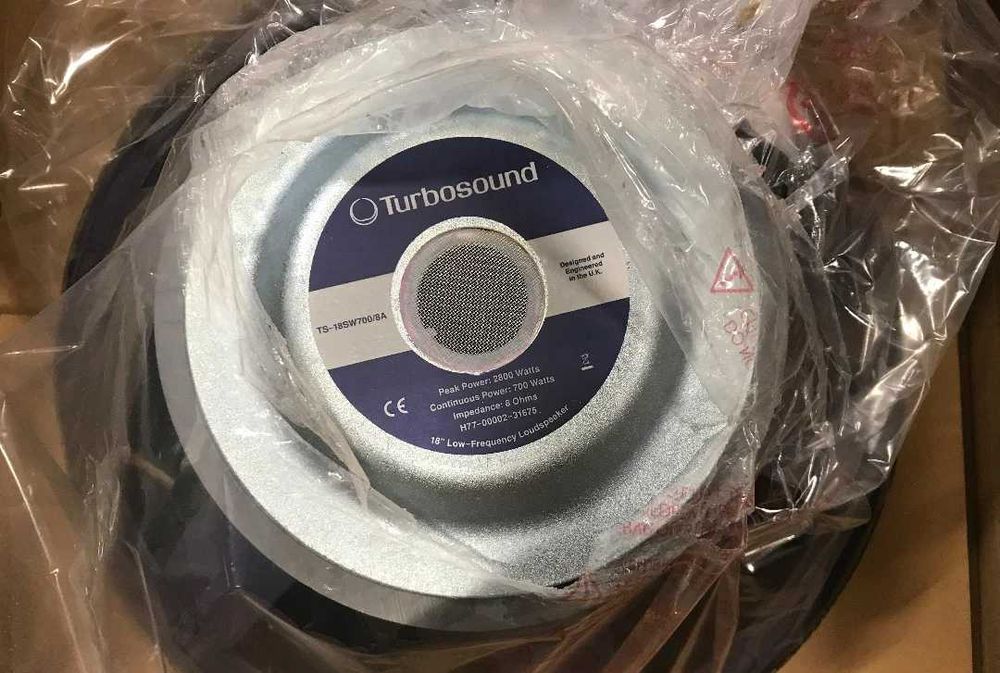Altifalantes novos 18 polegadas por abrir Turbosound TS-18SW700/8A