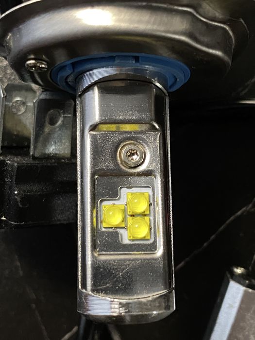 LED H4 T1 Turbo світло на авто