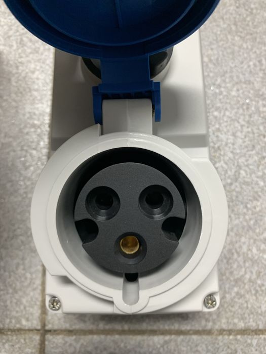 Tomada Nonofasica CEE 32A