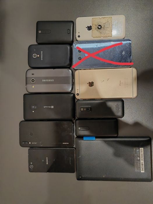 Zestaw telefonów różny stan