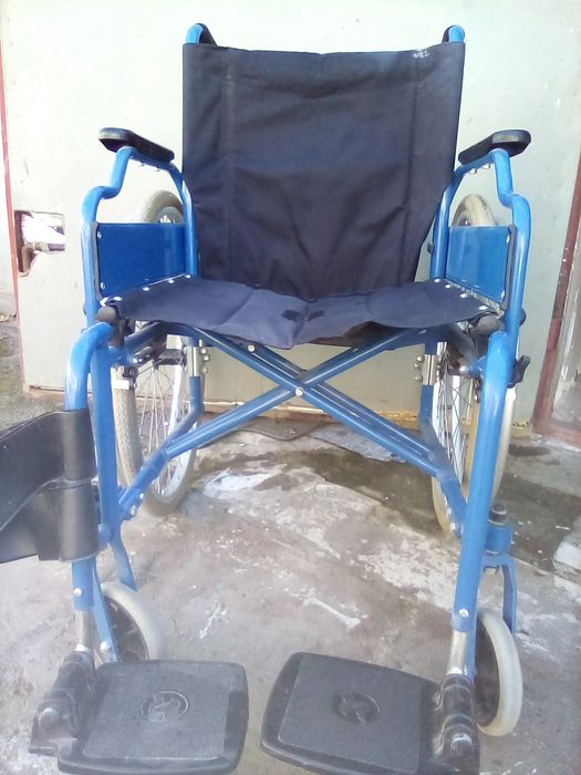 Трость для пожилых людей