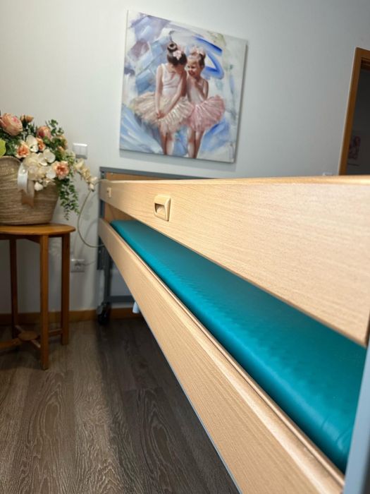 Cama articulada com colchão