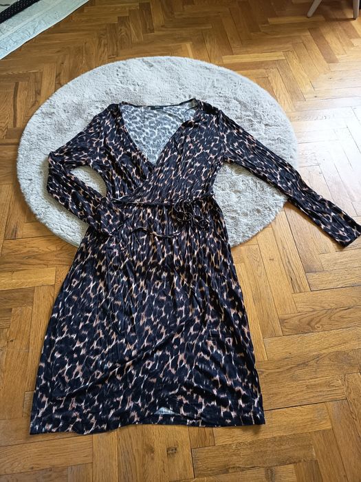 Sukienka w Panterkę . 100%Wiskoza. Roz 44