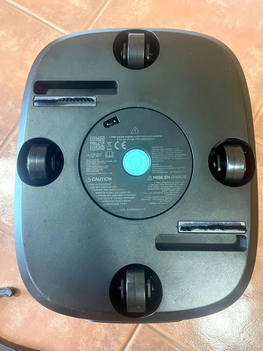 Robot limpa fundos piscina AIPER - 1 ano garantia
