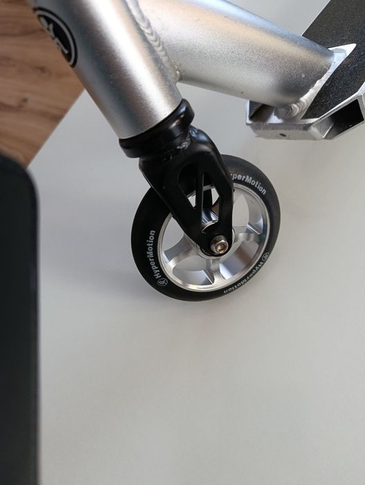 Hulajnoga Hyper Motion.+ Kask