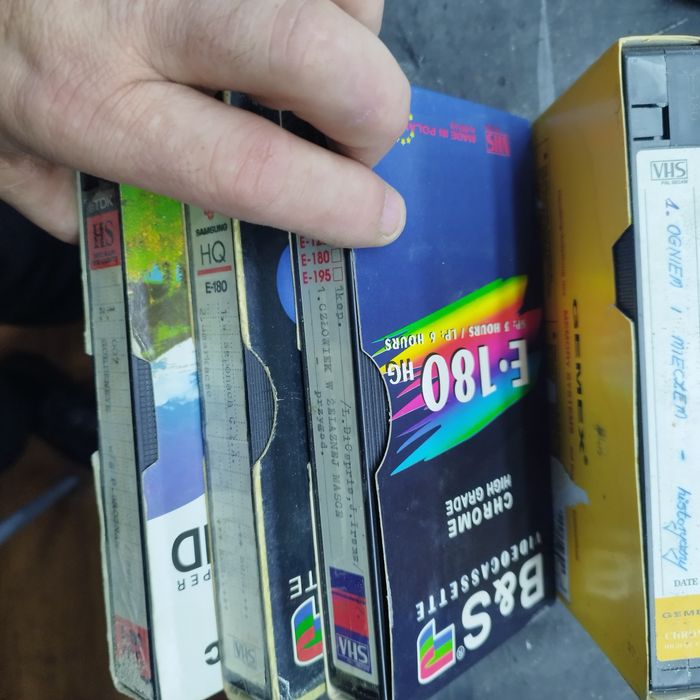 Kasety VHS z filmami 8 szt stan bdb lata 80-90