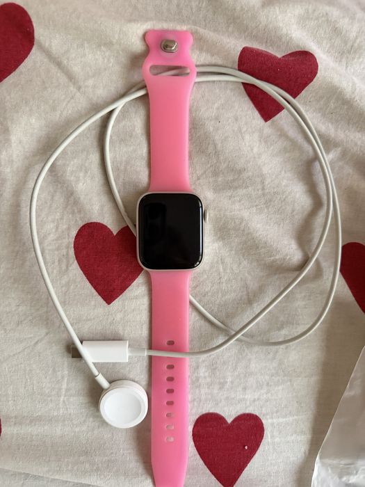 Часи Apple Watch se 2