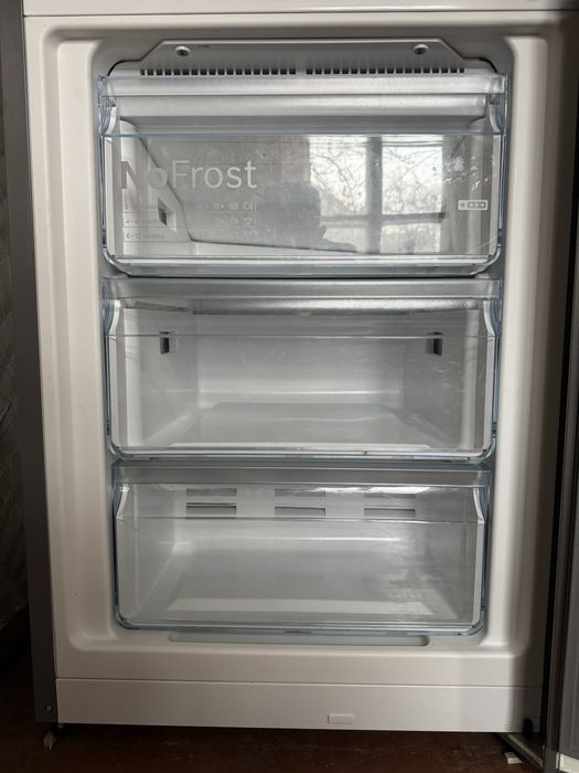 Холодильник двокамерний