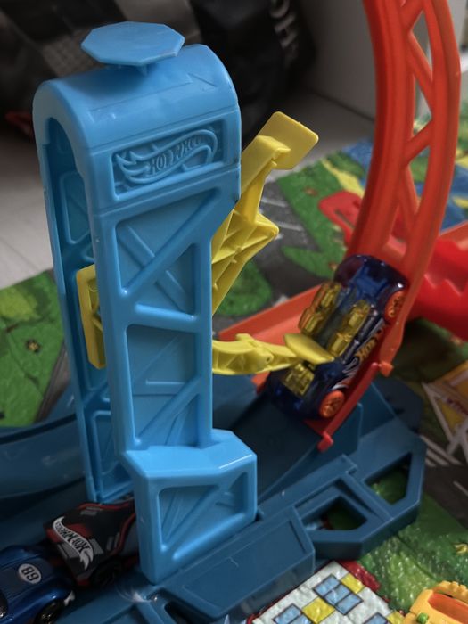 Hot wheels три трек набори