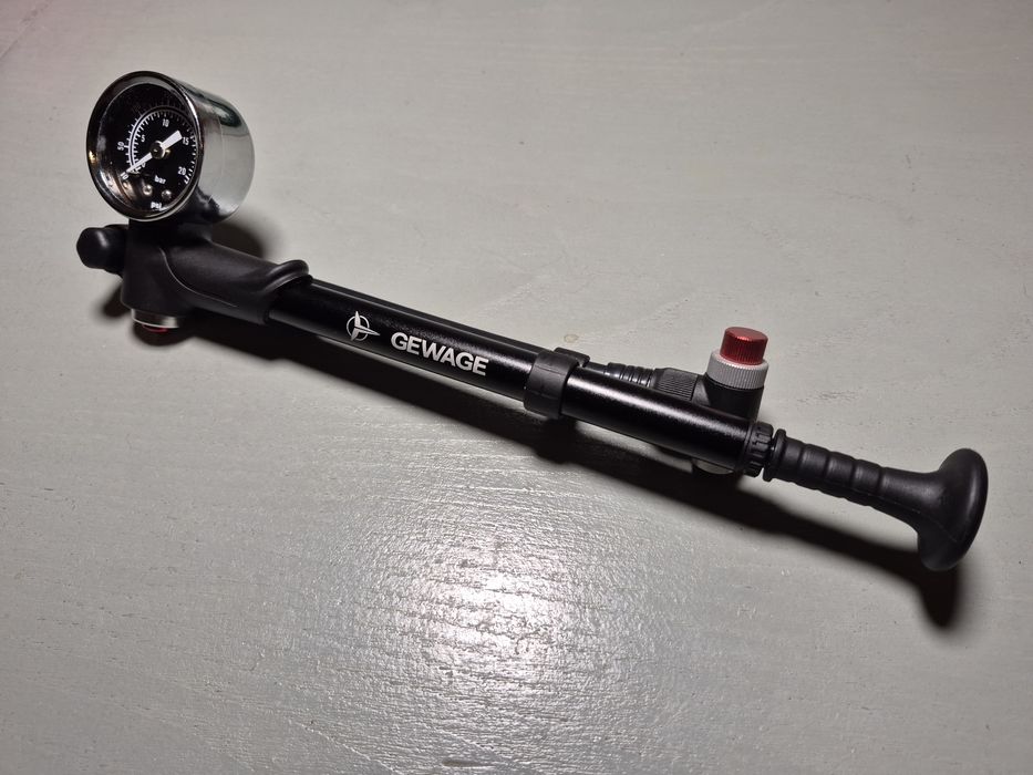 Bomba Gewage portátil para bicicleta