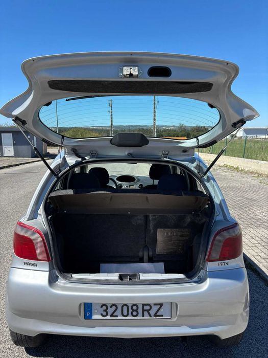Toyota Yaris 2001