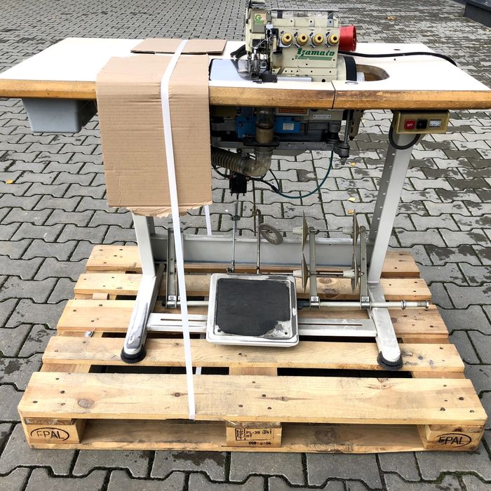 Maszyna do szycia - Overlock Yamato - 4 nitki