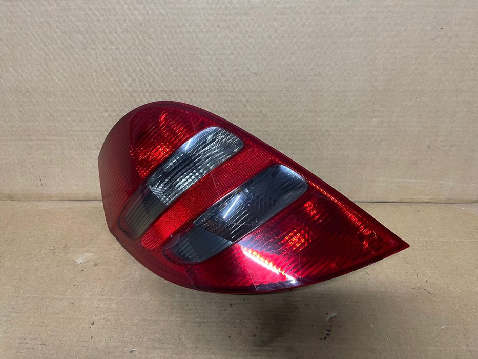 FAROLIM TRAS ESQUERDO MERCEDES W169 A160 A180 A200