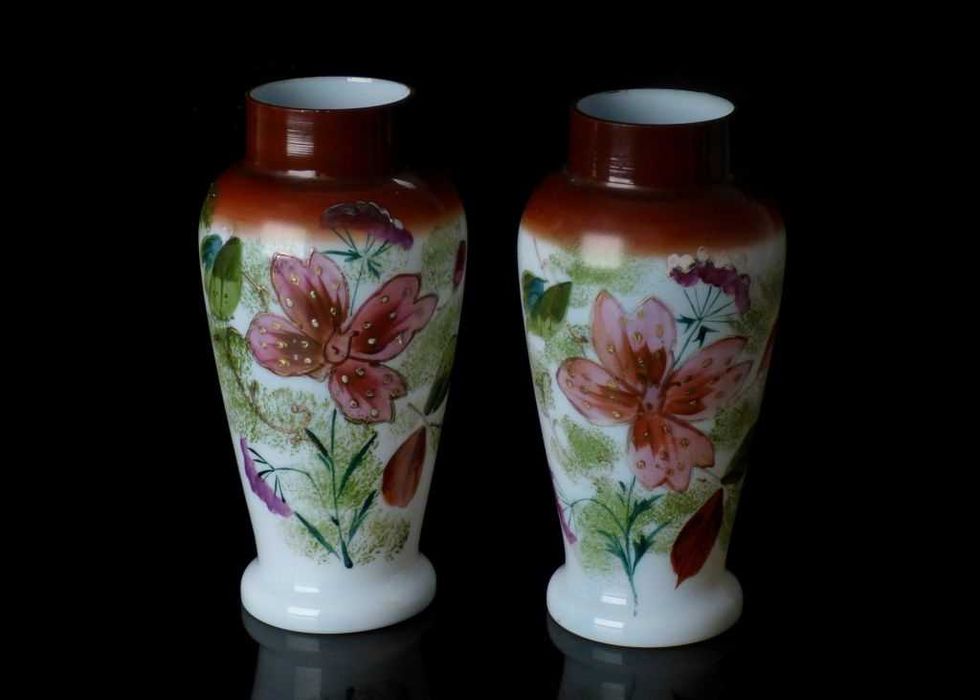 Par de Jarras Antigas em Porcelana