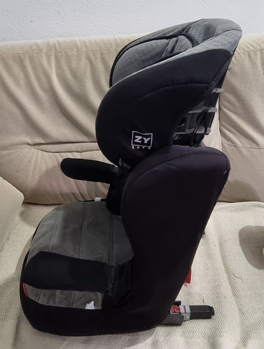 Cadeira Zippy com isofix 15-36 kg