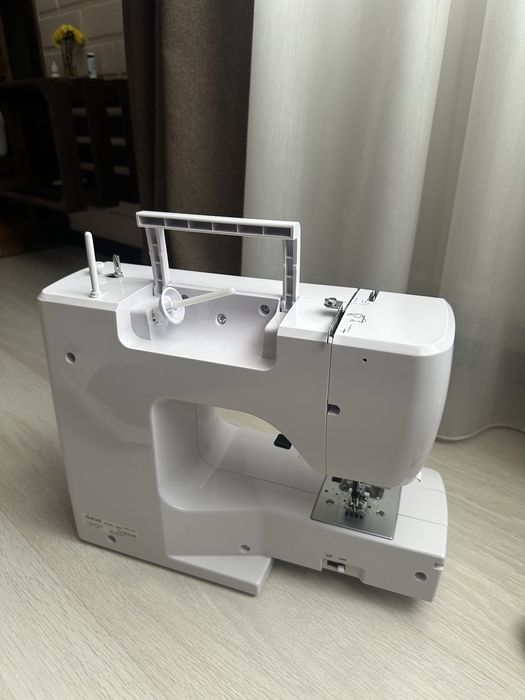 Швейна машинка iSew S200