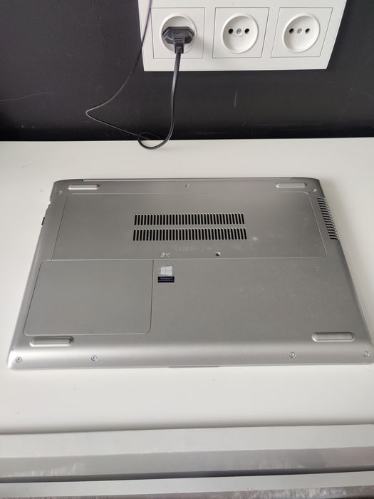 Ноутбук HP ProBook 430 g5/i7 8550u/8 гб/SSD 256/ 13.3 full HD IPS