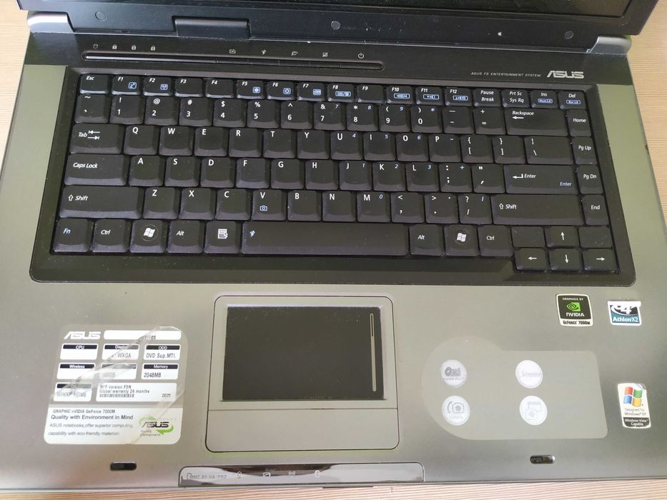 Laptop Asus F5N.