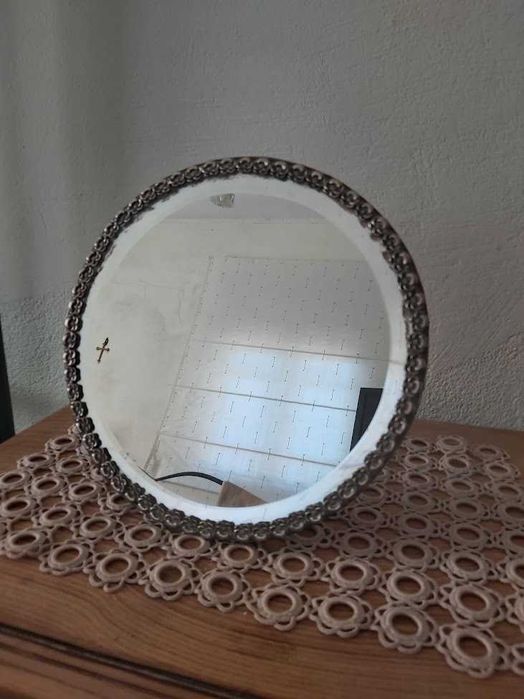 Espelho antigo de mesa com moldura em prata