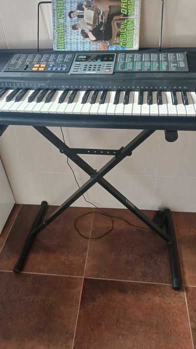 Órgão Casio como novo