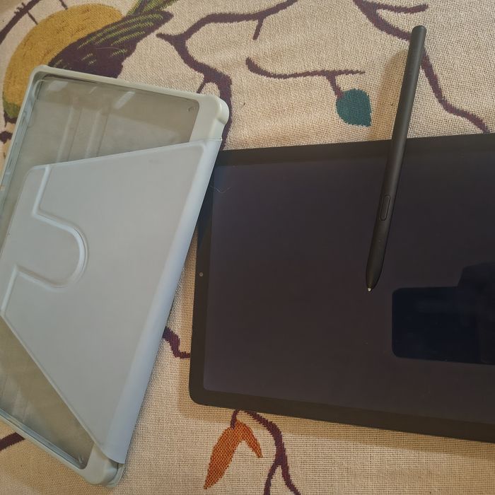Samsung Galaxy tab s6 lite z etui i s penem
