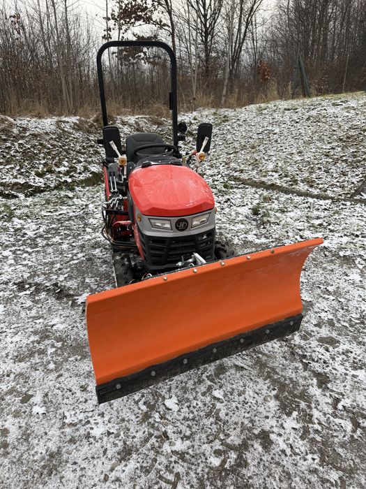 Hinomoto HM3020 (minitraktor)