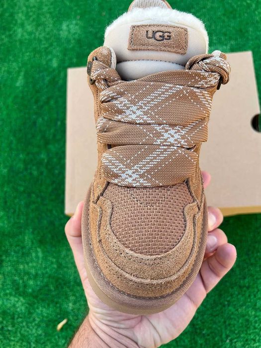 UGG Lowmel Sand R.36