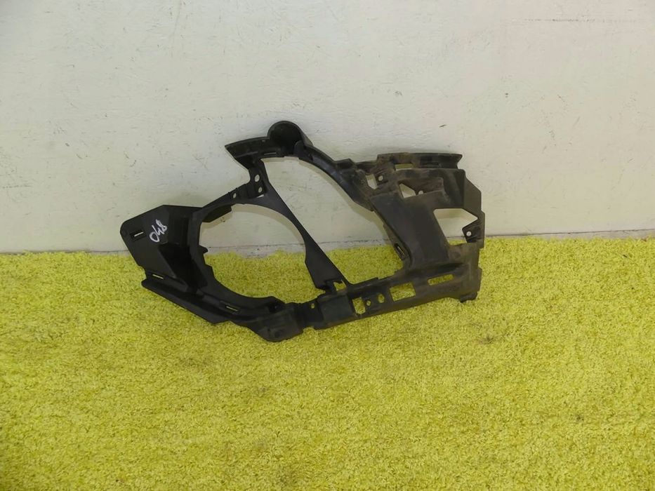 ślizg mocowanie tył prawy jaguar e-pace x540 igła oryginał