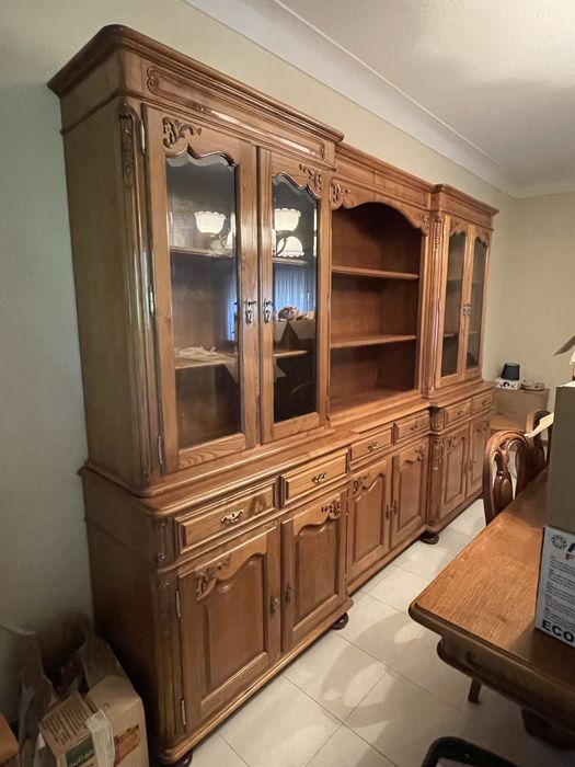 Vendo louceiro de sala