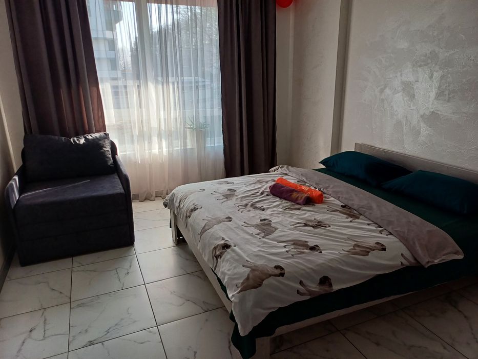 Квартира подобово, посуточно. Недалеко центр, озеро. Власник