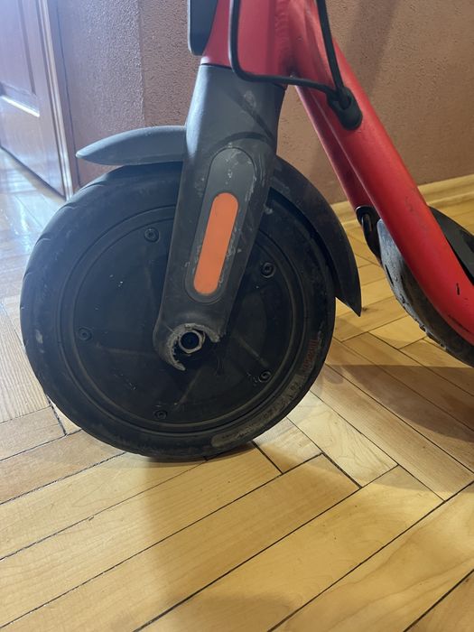 Продаю електросамокат Ninebot (Simply Moving)