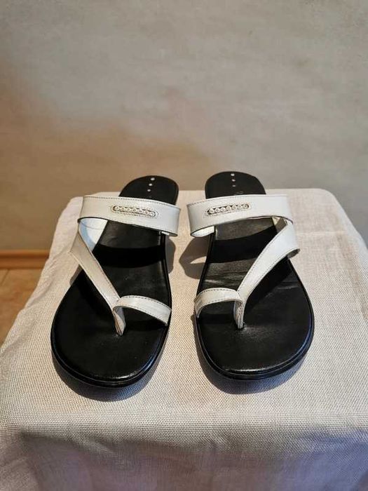 Japonki skórzane na obcasie WAM