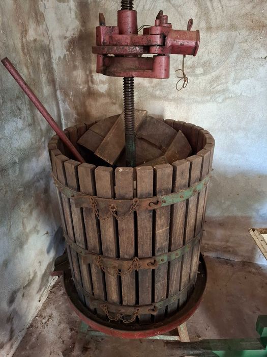 Vendo material para vindima