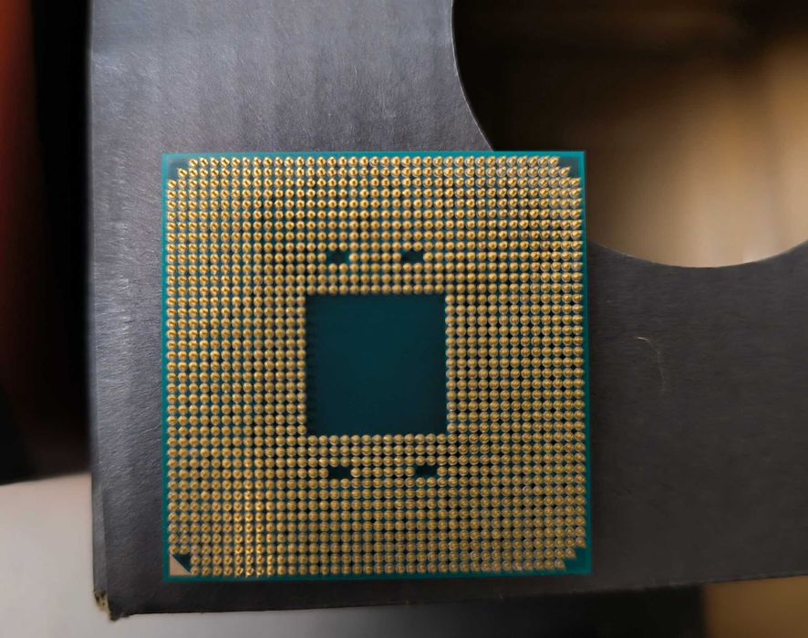 Процессор Ryzen 7 2700X