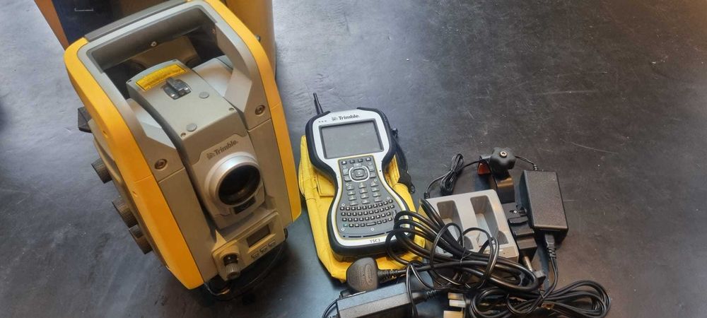 Tachimetr robotyczny Trimble S6 5" oraz kontroler TCS3 trimble access