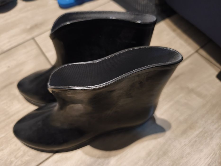 Gumiaki damskie niskie nowe 39