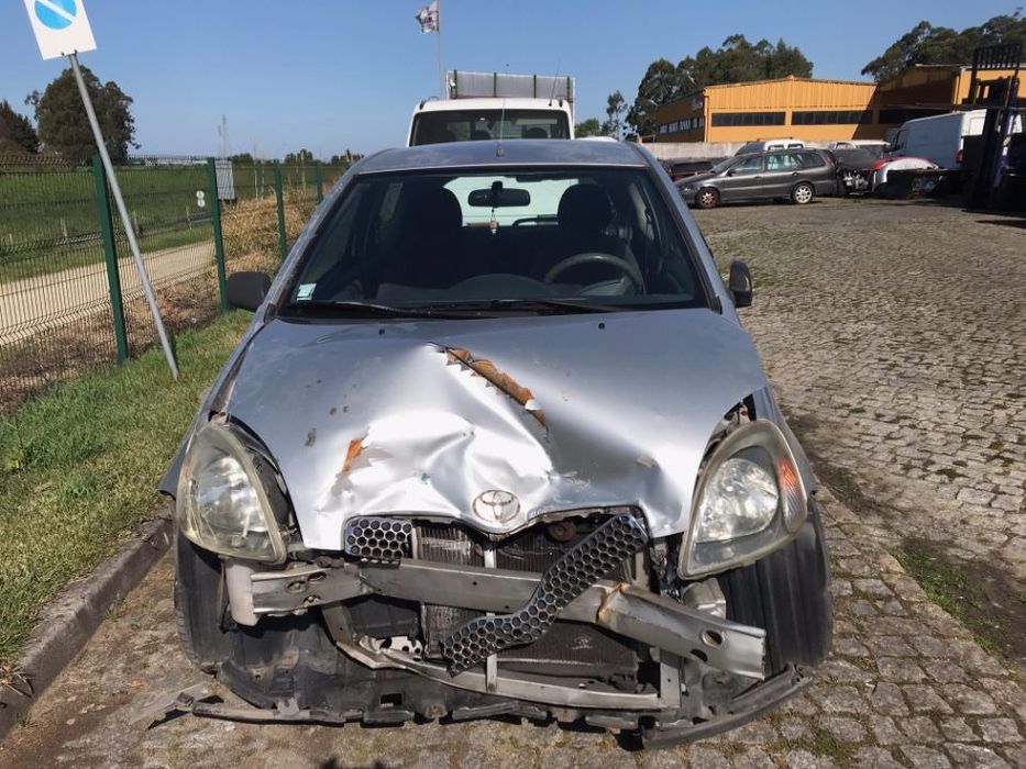 Toyota Yaris 1.0 3P 2001  - Para Peças