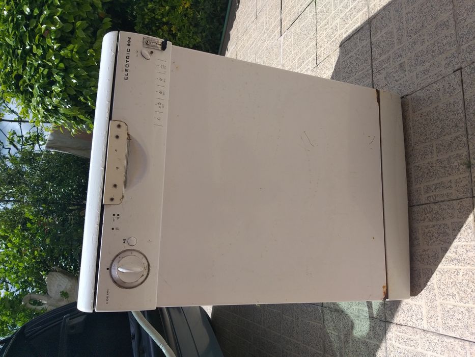 Vendo máquina de lavar loiça para peças