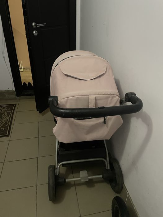 Коляска дитяча для дівчинки