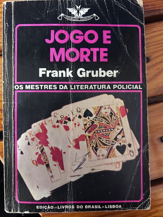 Vários livros antigos