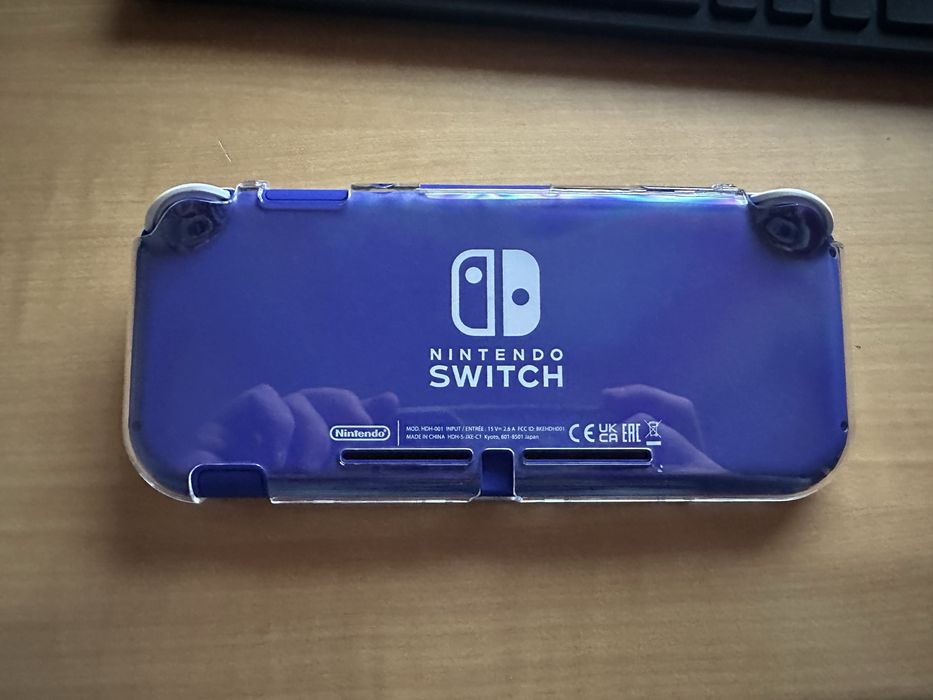 Nintendo Switch Lite + 2 jogos e extras