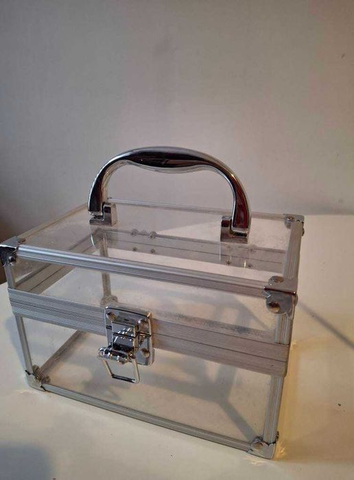 Kuferek na biżuterię/kosmetyki