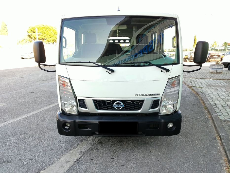 Nissan Cabstar 2.5TD 7 Lugares