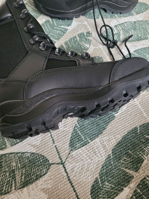 Buty wysokie  na grubej podeszwie damskie Wojas nowe