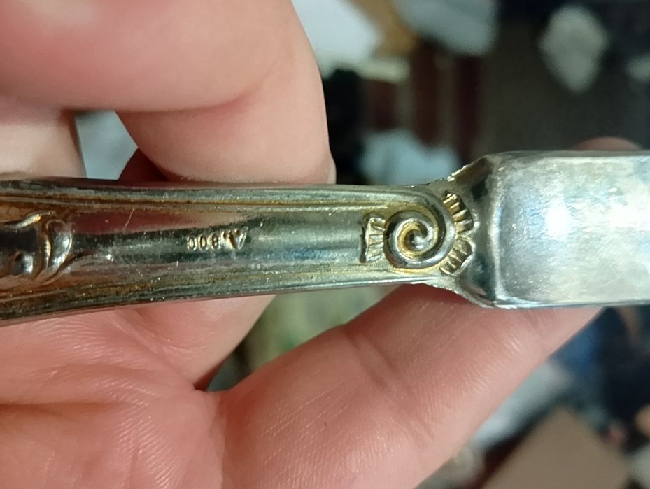 Наборы столовых приборов