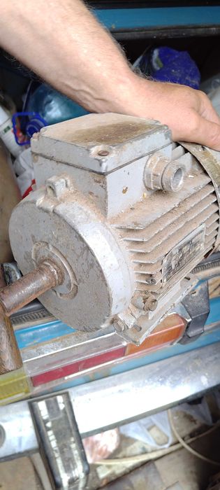 Електродвигун АИР С 80А6 0,75кВт 1000об 380В 220В